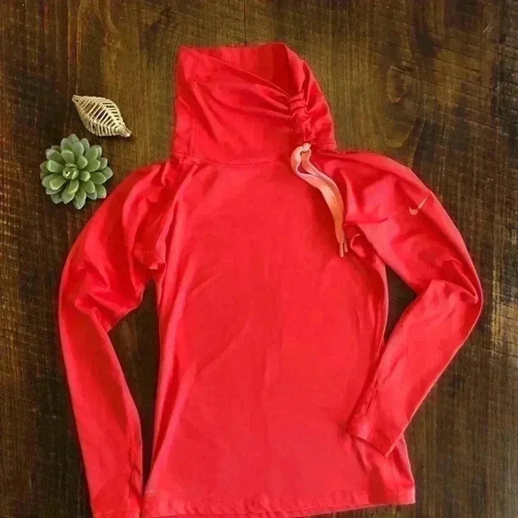 Nike | Hyper-warm Hybrid Side Tie Running Top - Picture 2 of 7